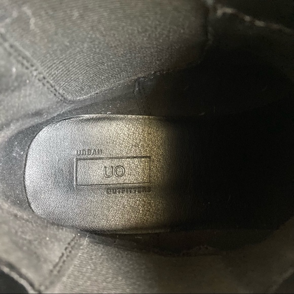 Urban Outfitters Lorenza Black Suede Chelsea Chunky Boots Lug Sole - Picture 8 of 9